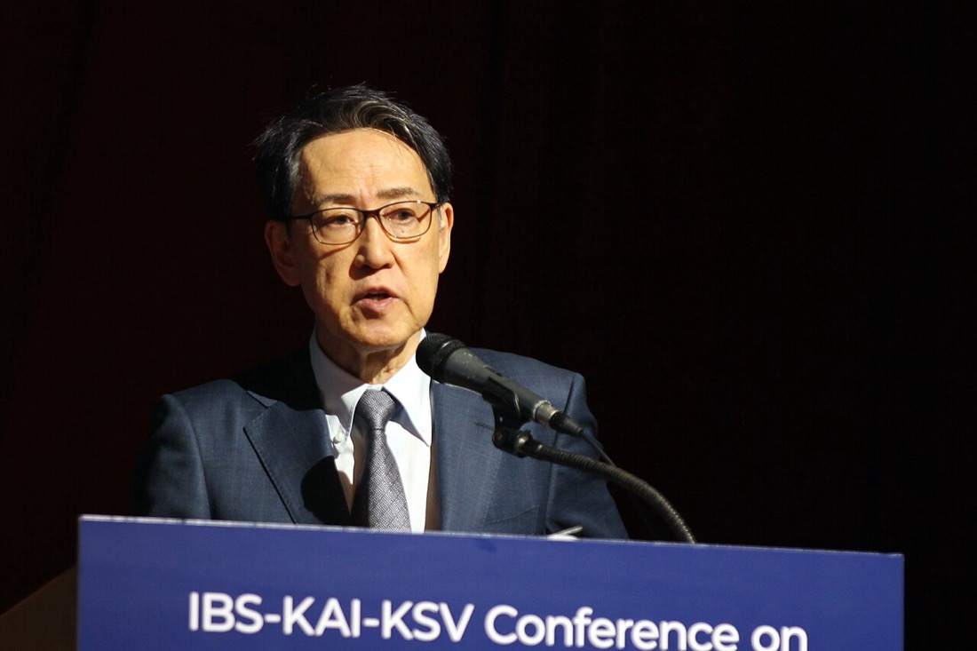 Virologist Yoshihiro Kawaoka